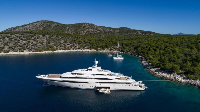 O’Ptasia yacht charter Greece- O’Ptasia yacht charter price.