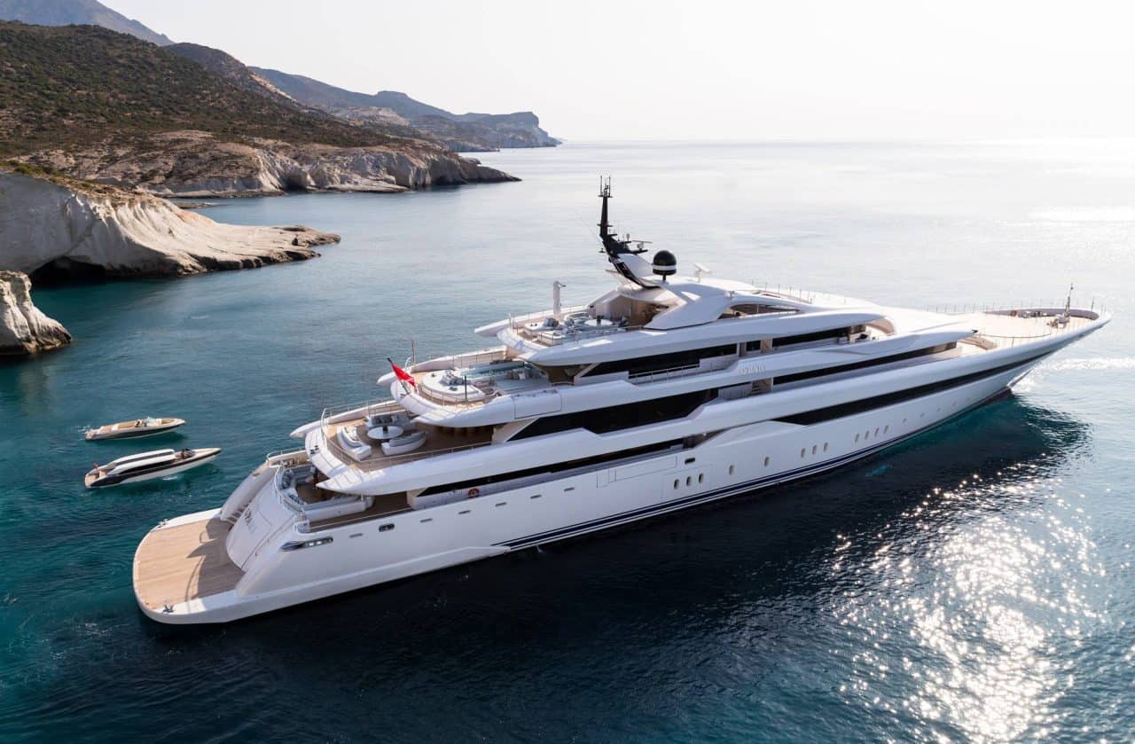 O’Pari yacht. Luxury mega yacht charter Greece with crew. O’ Pari prices.