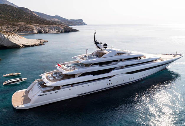 Luxury motor yacht charter O'Pari